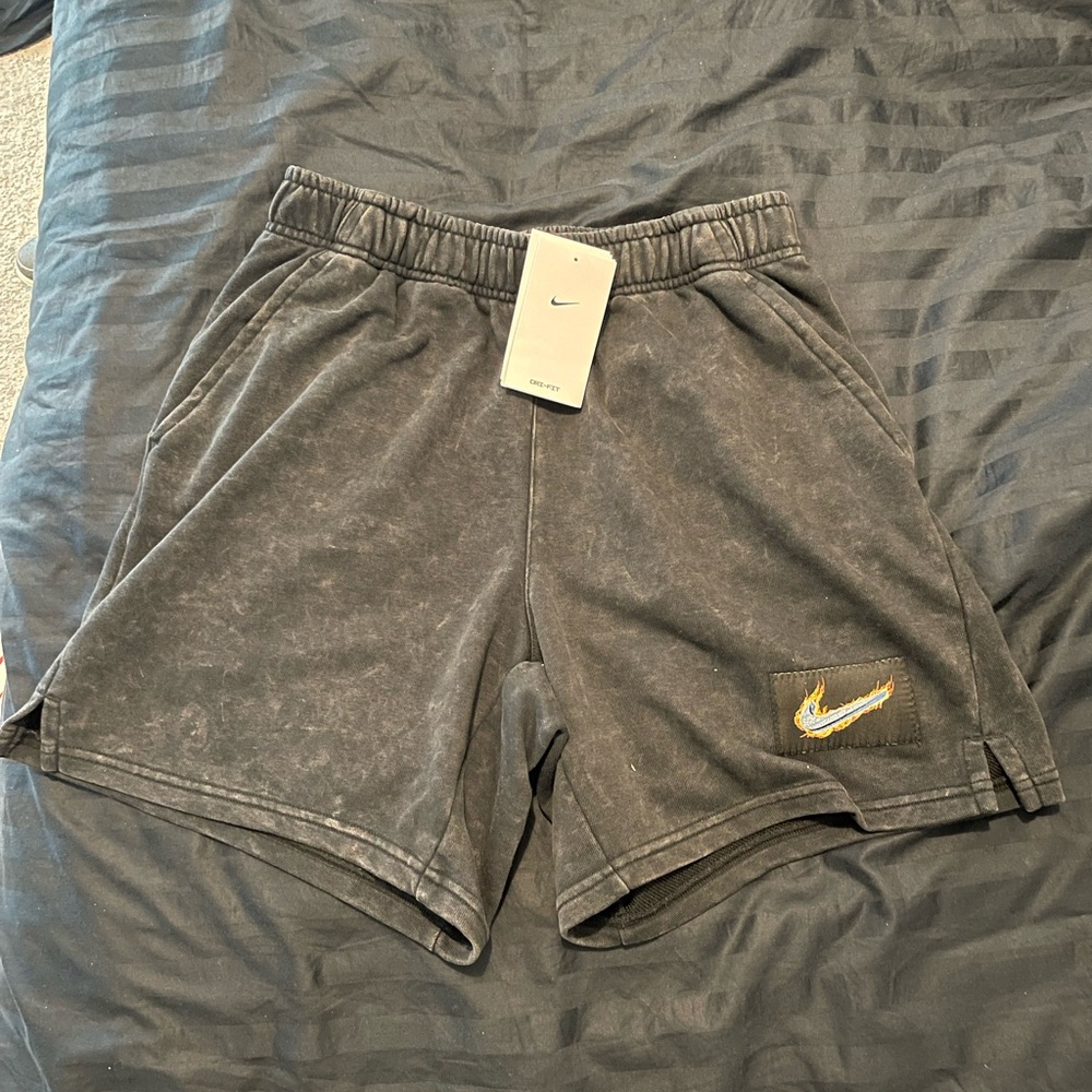 Nike Shorts size smallll
